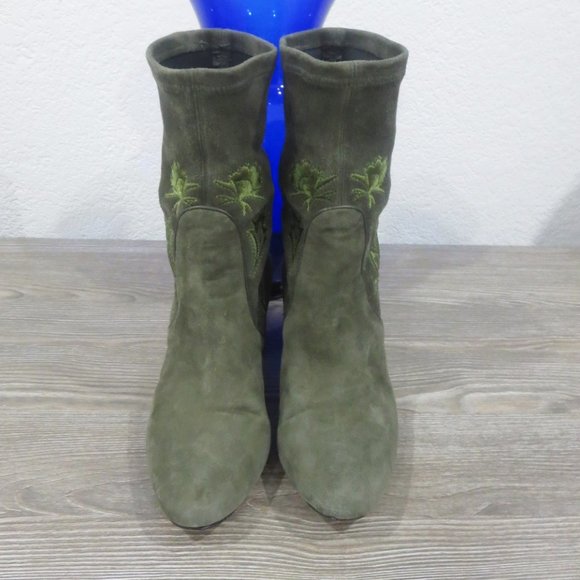 Rachel Zoe Olive Army Green Suede Embroidered Boots Block Heel 7 Boho Paisley - Picture 3 of 16